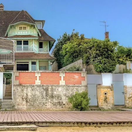 Somptueuse Demeure Arcachonnaise De Caractere Avec Acces Direct A La Villa *