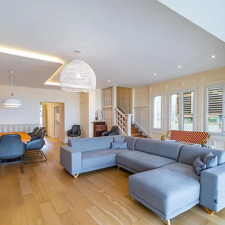 Villa Somptueuse Demeure Arcachonnaise De Caractere Avec Acces Direct A La