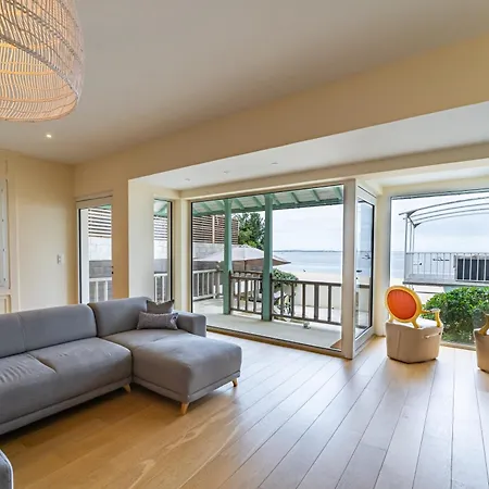 Villa Somptueuse Demeure Arcachonnaise De Caractere Avec Acces Direct A La Arcachon