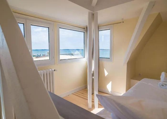 Somptueuse Demeure Arcachonnaise De Caractere Avec Acces Direct A La * アルカション