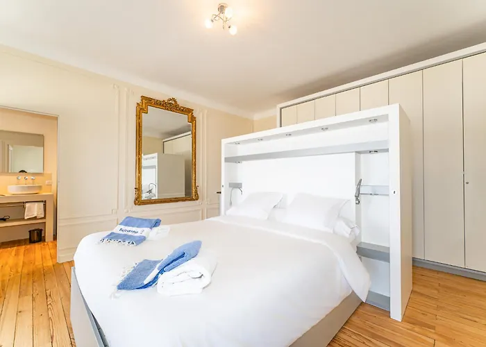 Somptueuse Demeure Arcachonnaise De Caractere Avec Acces Direct A La ヴィラ アルカション