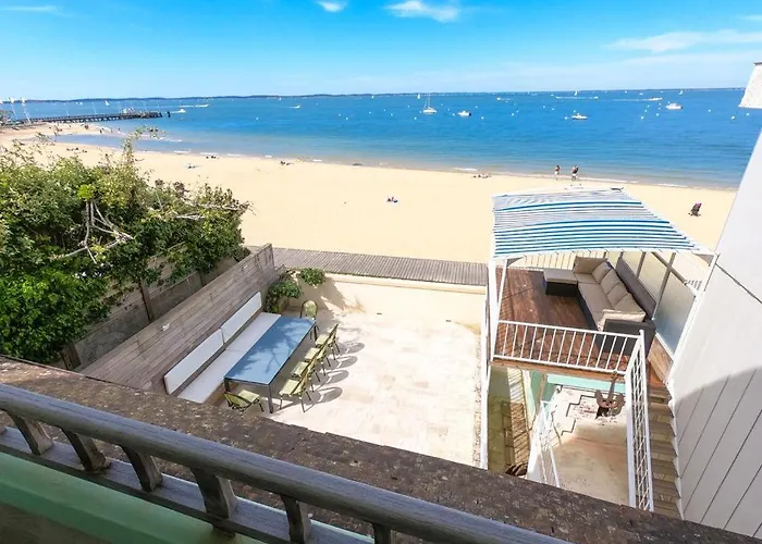 Somptueuse Demeure Arcachonnaise De Caractere Avec Acces Direct A La ヴィラ アルカション