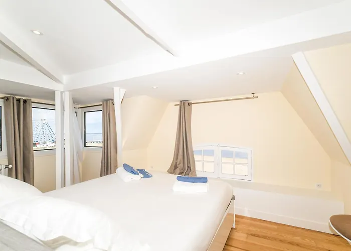 Somptueuse Demeure Arcachonnaise De Caractere Avec Acces Direct A La アルカション