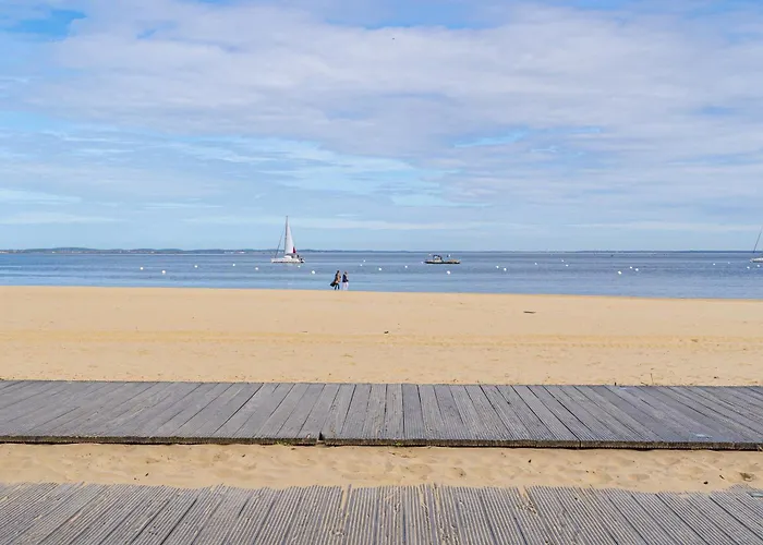 Somptueuse Demeure Arcachonnaise De Caractere Avec Acces Direct A La ヴィラ アルカション